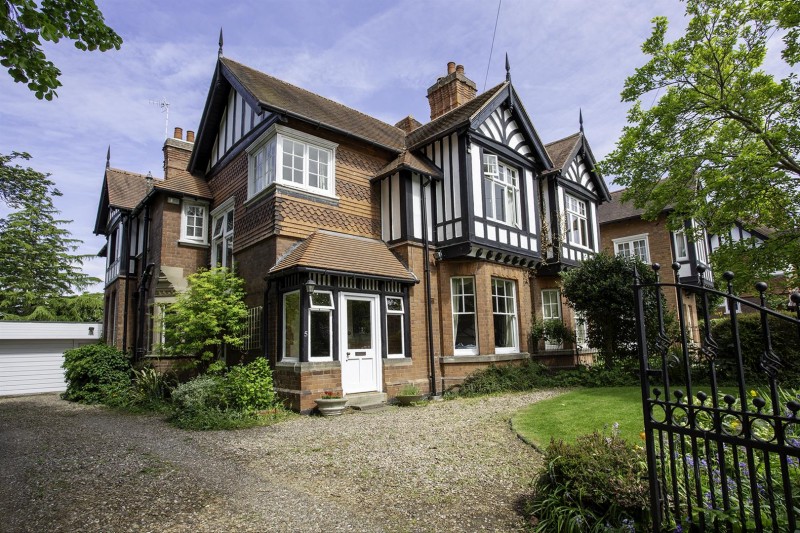 View Full Details for Manor Park, Ruddington, Nottingham