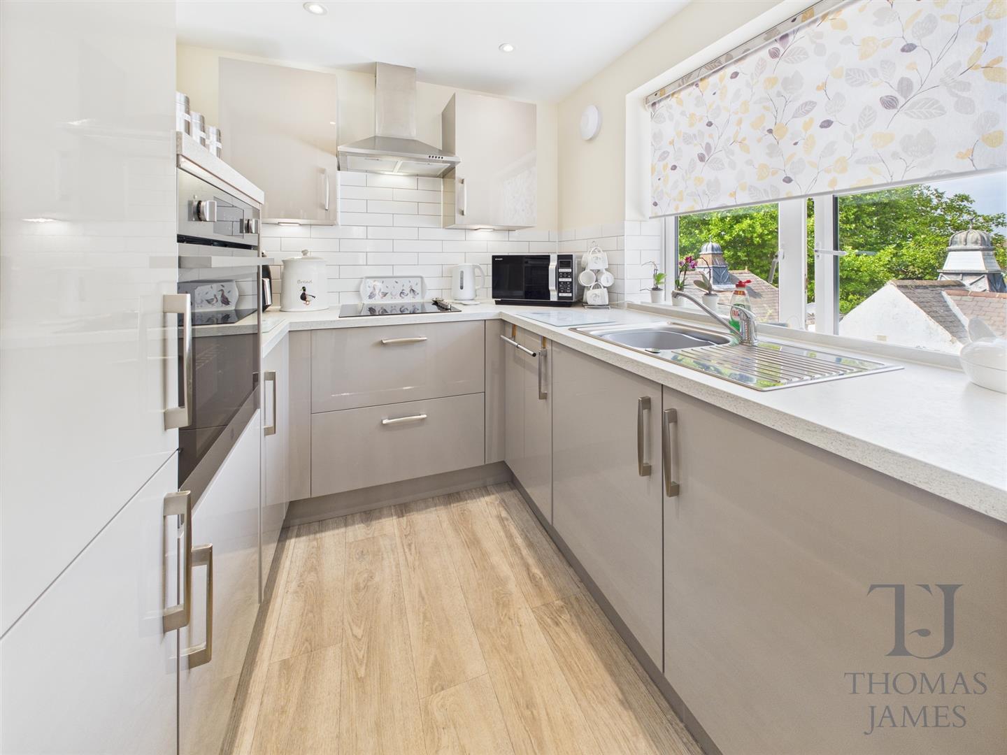 Images for Manor Lodge, Manor Park, Ruddington
