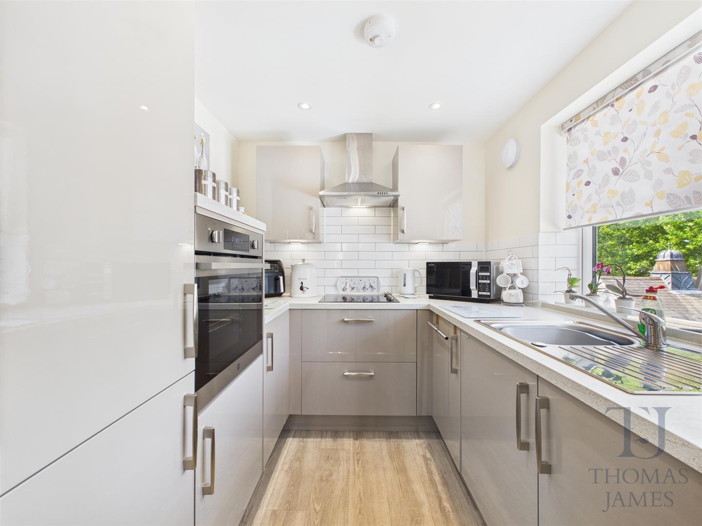 Images for Manor Lodge, Manor Park, Ruddington