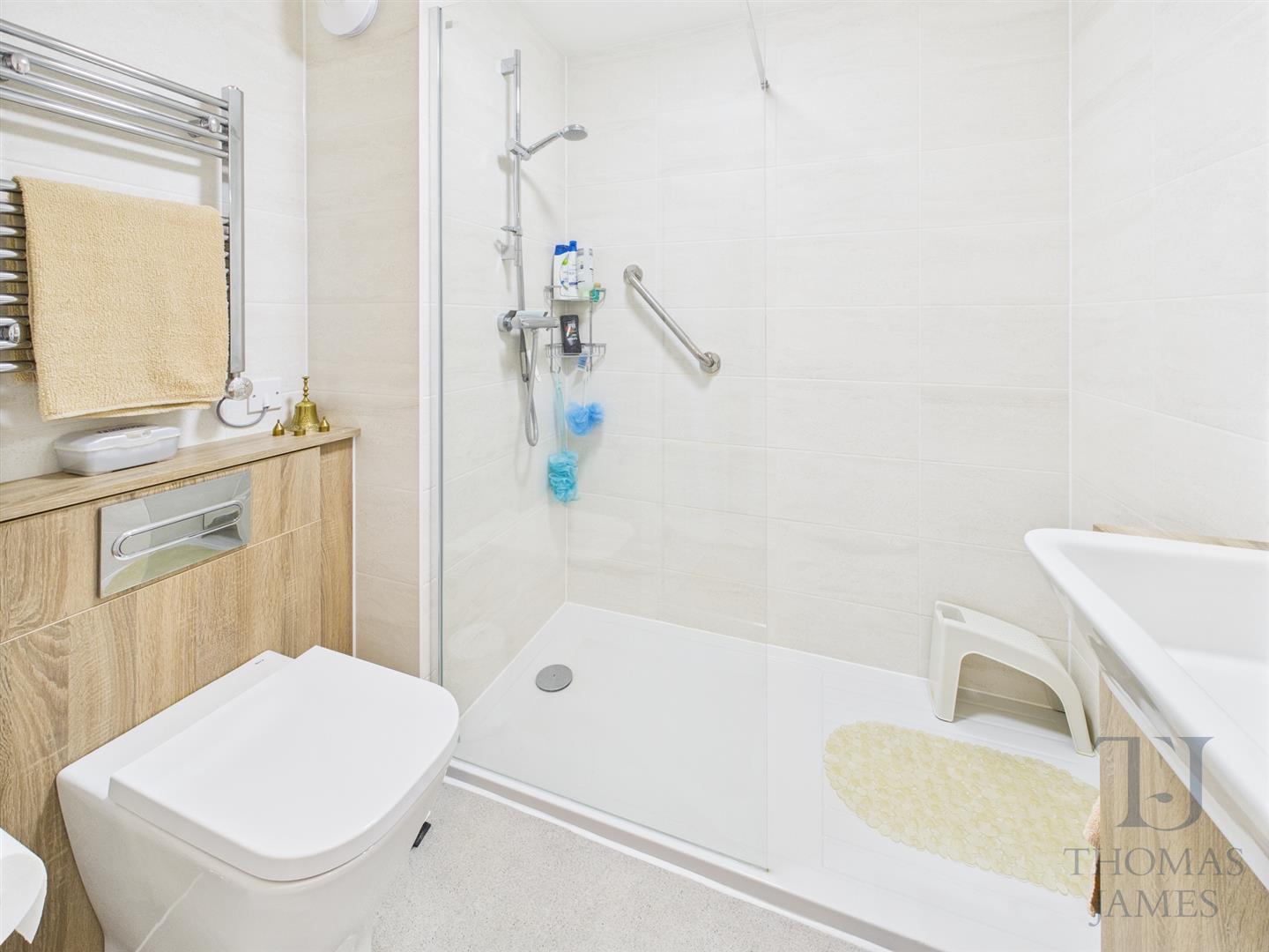 Images for Manor Lodge, Manor Park, Ruddington
