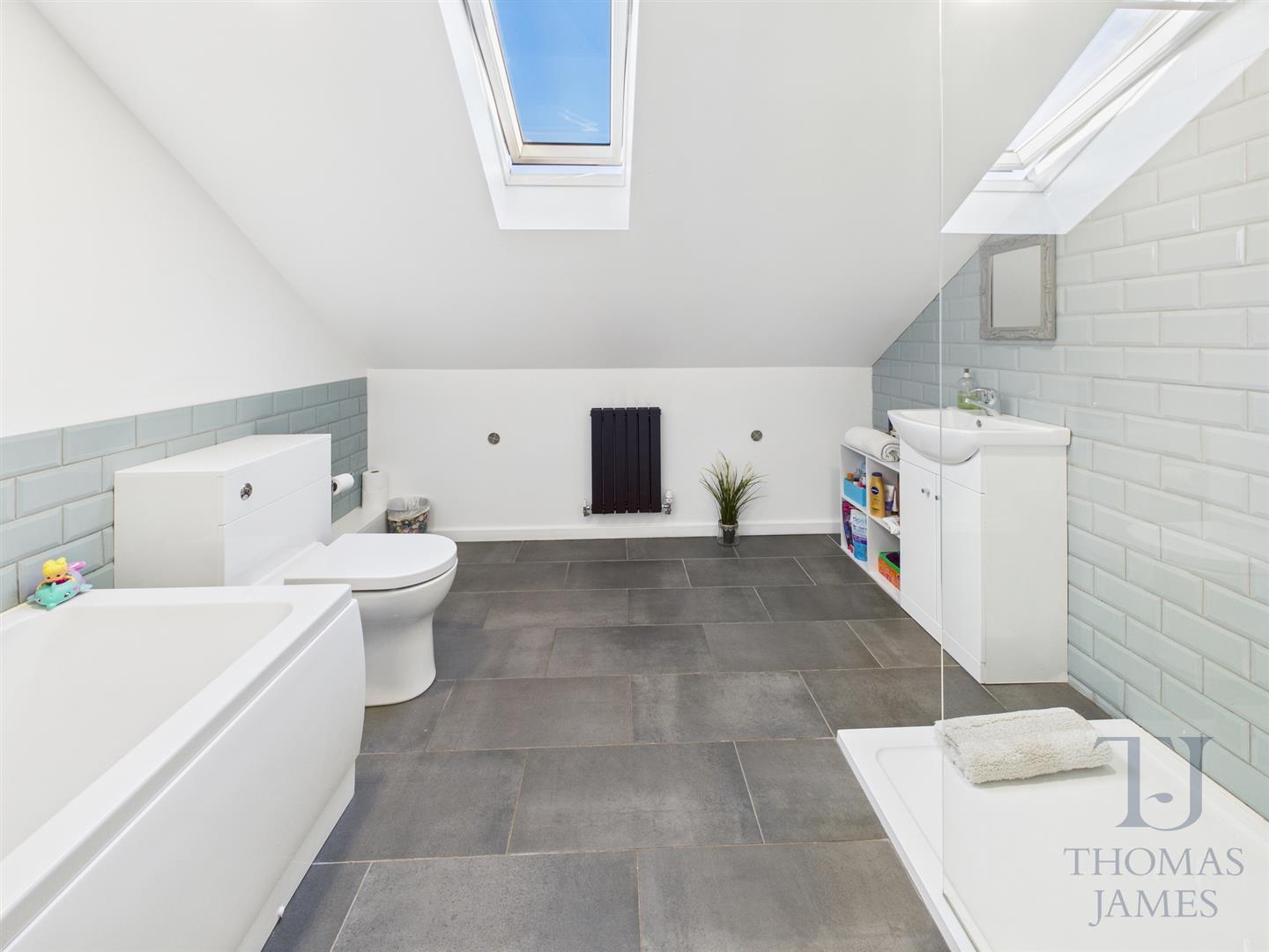 Images for Meadow End, Gotham, Nottingham