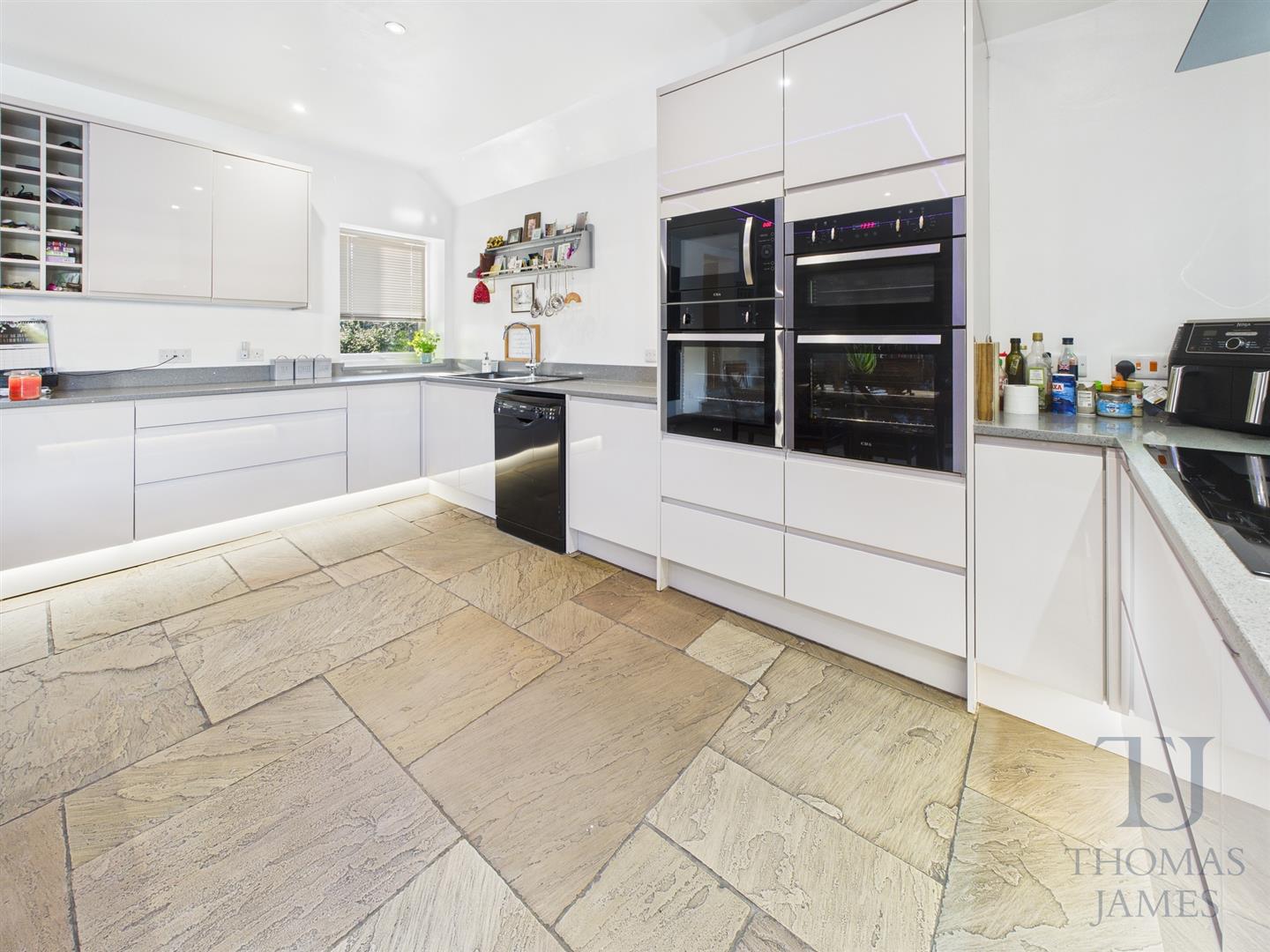 Images for Meadow End, Gotham, Nottingham