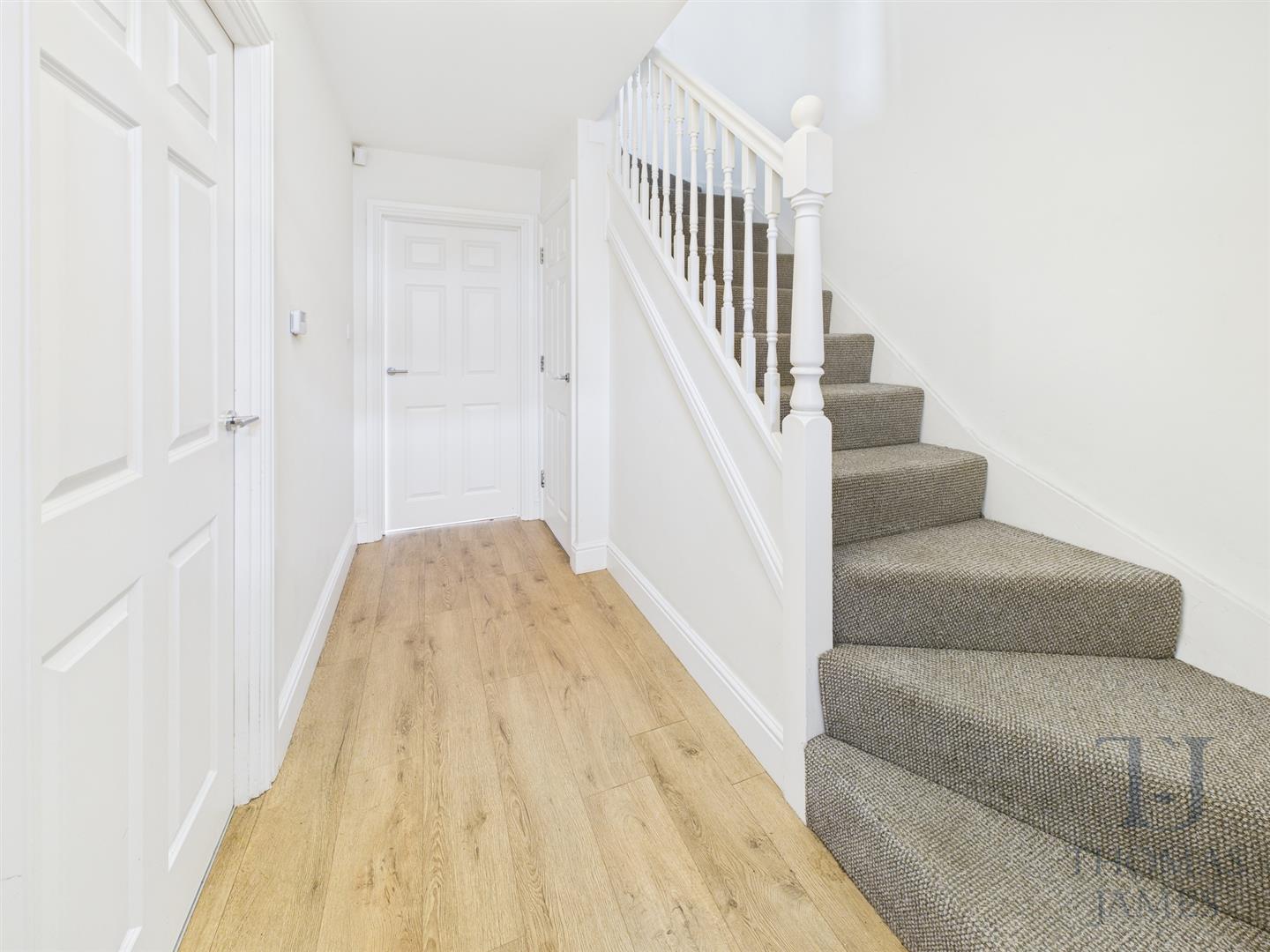 Images for Windmill Close, Gotham, Nottingham