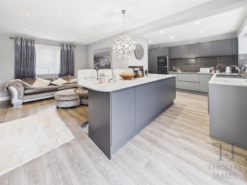 View Full Details for Rochester Walk, Clifton, Nottingham