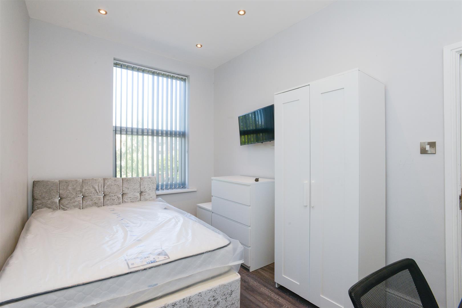 Images for Wellington Square, Nottingham