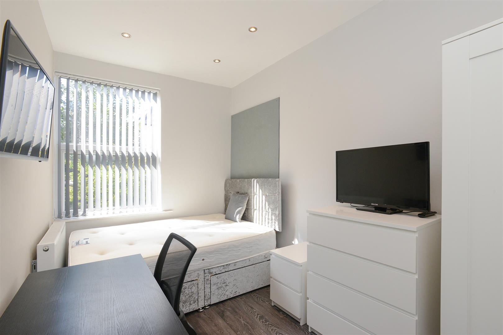 Images for Wellington Square, Nottingham