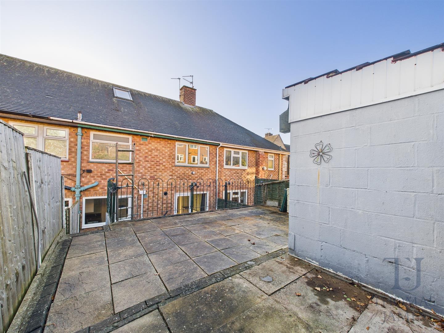 Images for Pinewood Gardens, Clifton, Nottingham