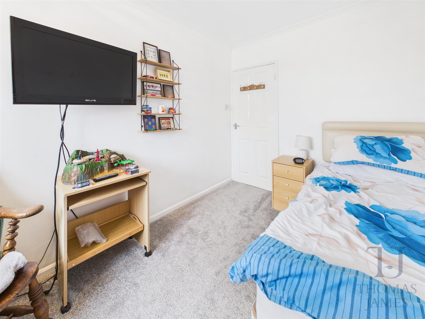 Images for Meadowvale Crescent, Clifton, Nottingham