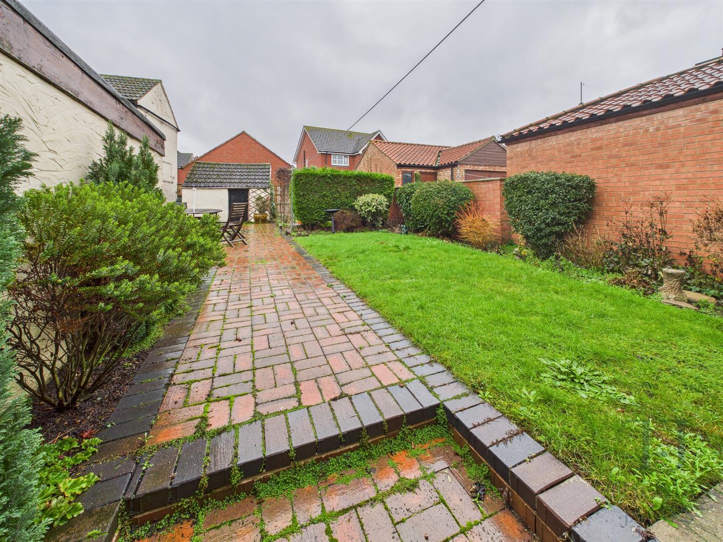 Images for Meadow End, Gotham