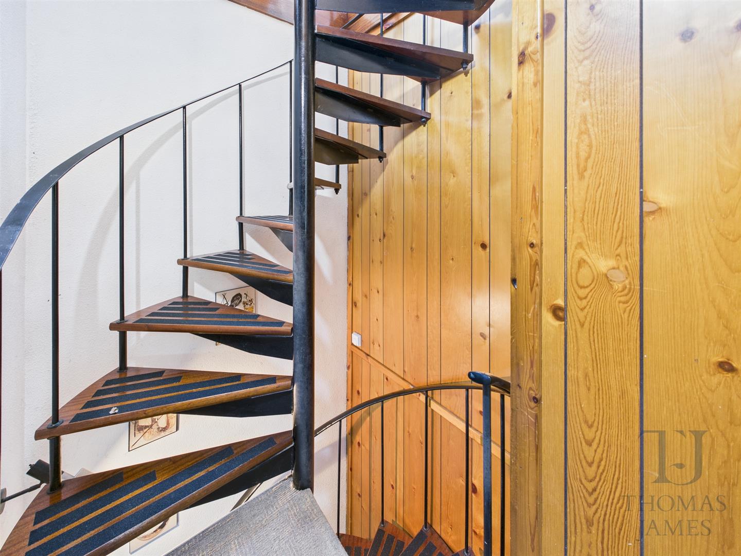 Images for Meadow End, Gotham