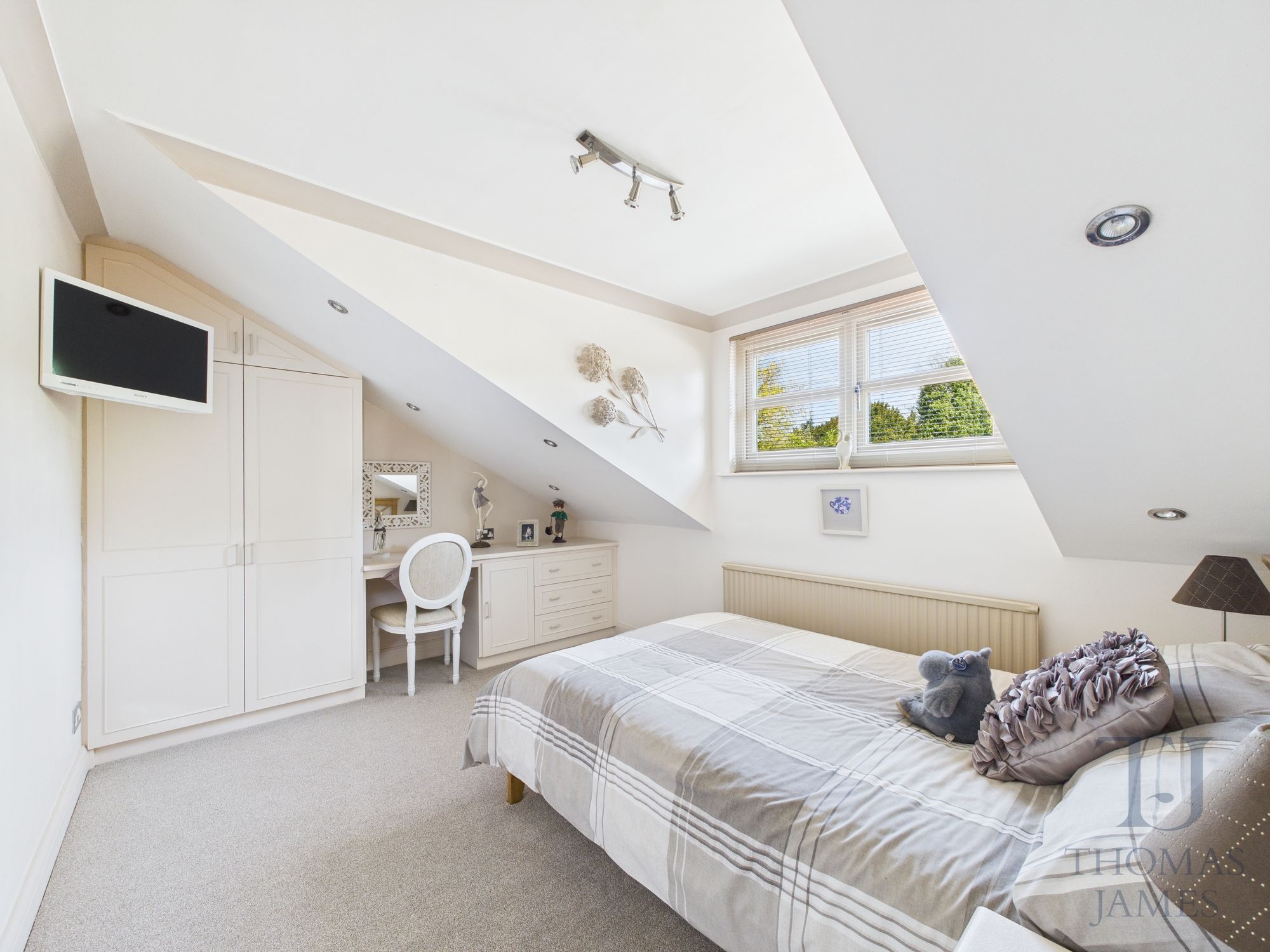 Images for 18 Manor Park, Nottingham, NG11